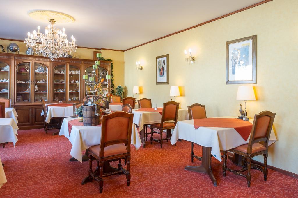 Hostellerie Val Fleuri Mersch Exteriör bild