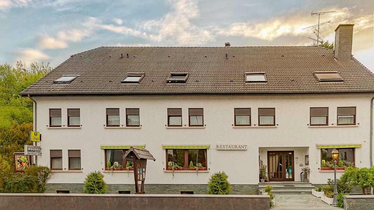 Hostellerie Val Fleuri Mersch Exteriör bild